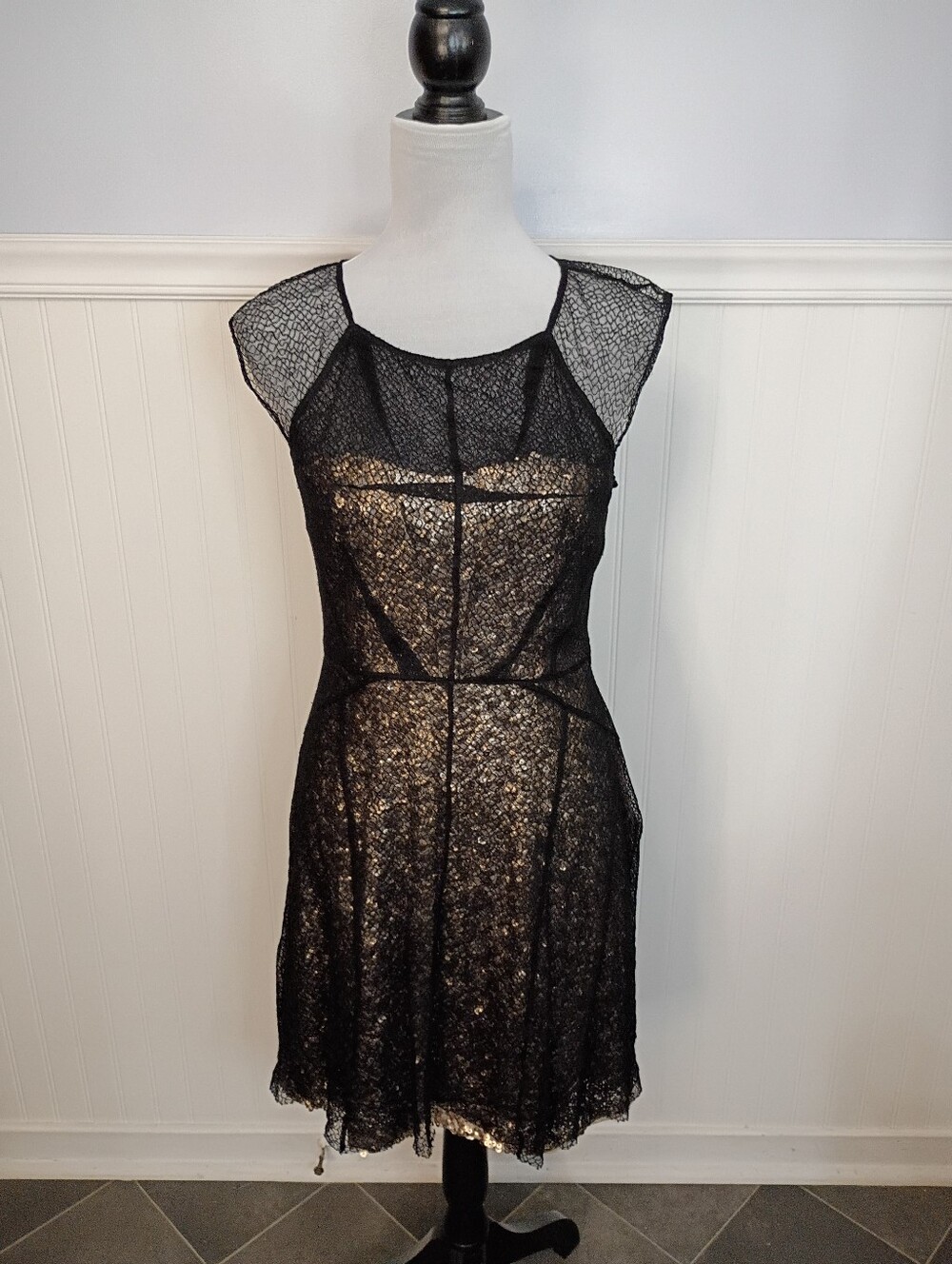 Betsey Johnson Cocktail Dress Black Lace Overlay Gold Sequin Size 8